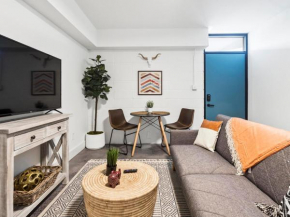 Comfy Studio, In the Heart of Midtown!